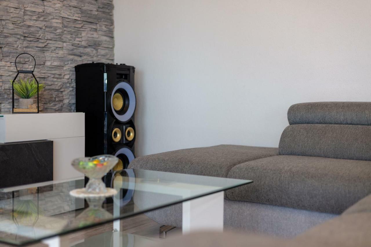 Luxury Apartment Nora ポドストラナ エクステリア 写真