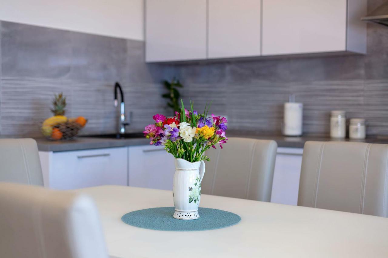 Luxury Apartment Nora ポドストラナ エクステリア 写真